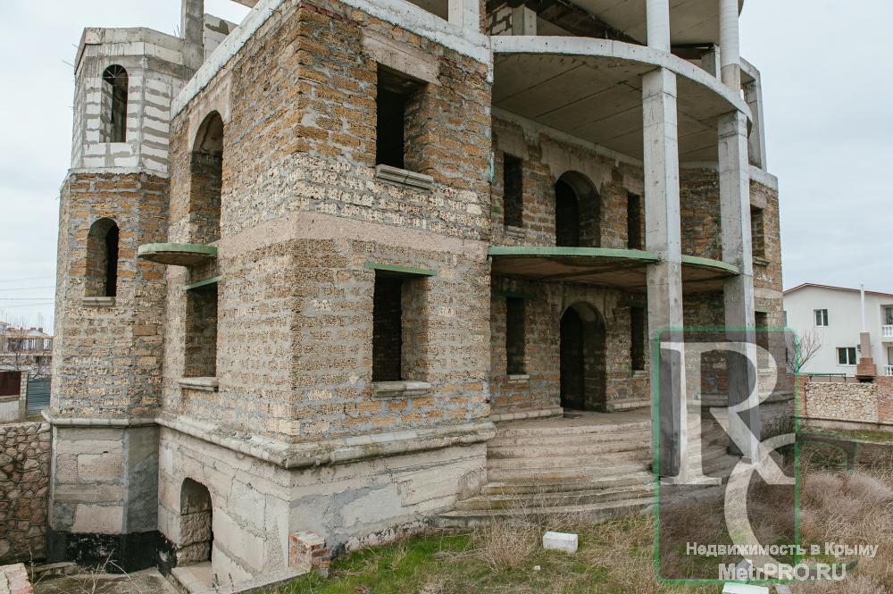 Продажа дома в севастополе в 100 метрах от моря в бухте Казачьей на 20 сотках земли ИЖС, не дострой общей площадью... - 24
