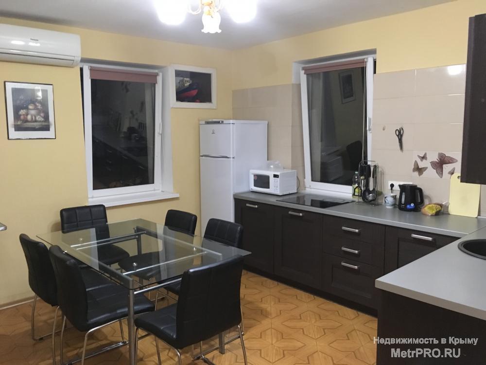 Сдается дом с бассейном на первой линии у моря. 30км от города, Вязова Роща пос. Орловка.   Площадь 200кв.м., участок... - 22