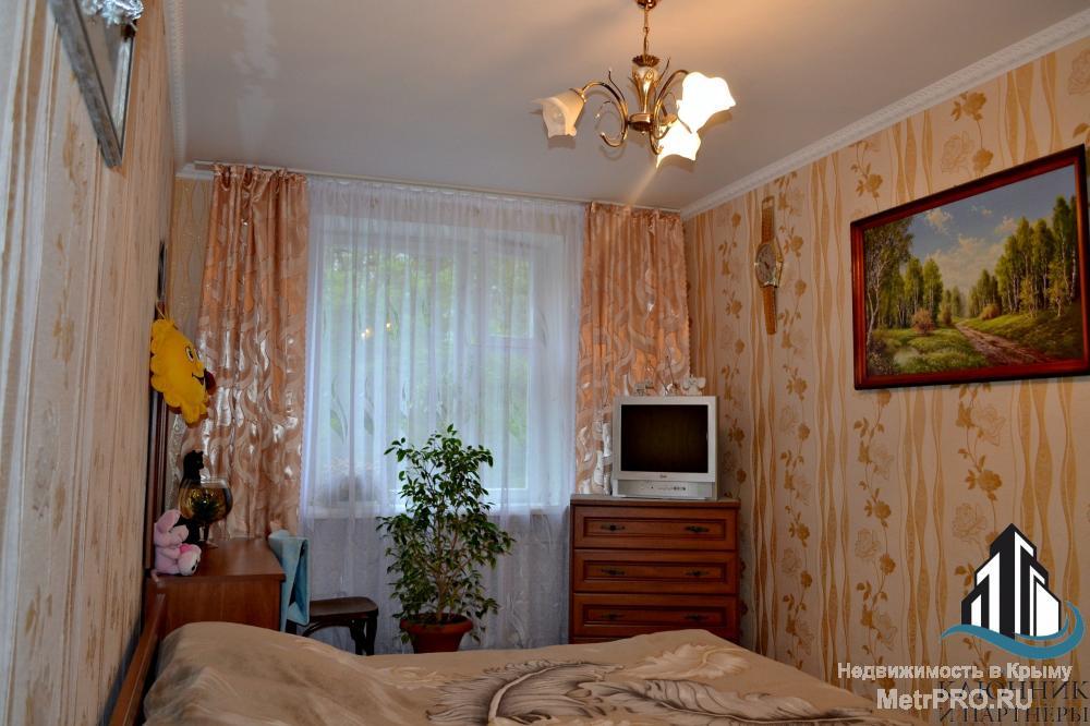 Срочно продаётся 3-х комнатная квартира на 3 этаже пятиэтажного дома в тихом районе г.Феодосия ! Общая площадь... - 15