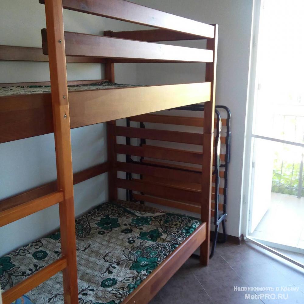 Продаётся дом в Героевском. Дом гостиничного типа, 90м2, 2 этажа, участок 9 соток, есть небольшой домик, номера... - 12