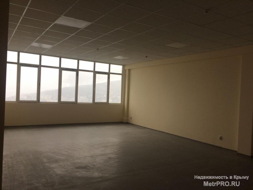 Собственник предлагает к аренде офисные помещения  от 17 м²до 500 м² в 3-х этажном  административном здании  (район... - 4