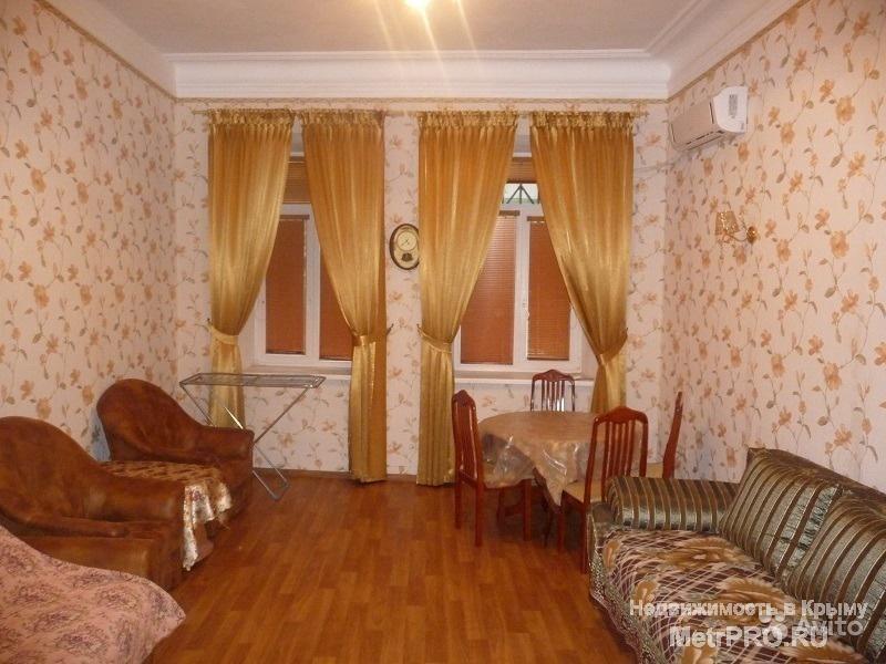 Сдается посуточно однокомнатная квартира в Ялте с евроремонтом на 4 койко-мест в районе Пионерского парка.   Квартира...