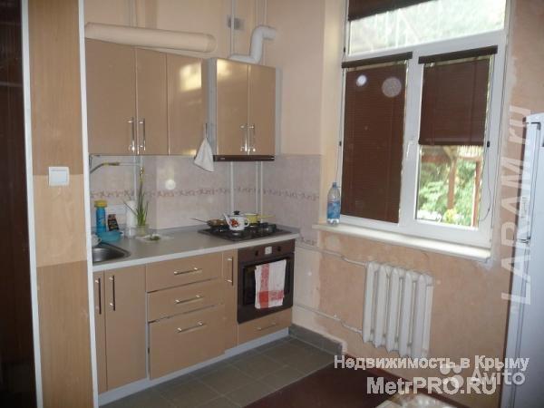 Сдается посуточно двух комнатная квартира в Ялте возле моря.   Квартира расположена в 7-ми минутах ходьбы от моря, по...