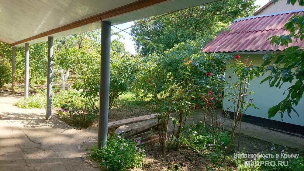 Продам 2-х этажный просторный дом с мебелью в п. Фрунзе Крым, площадь дома 117 м2, 5 комнат, земля 1088 м2. Дом сдан... - 14