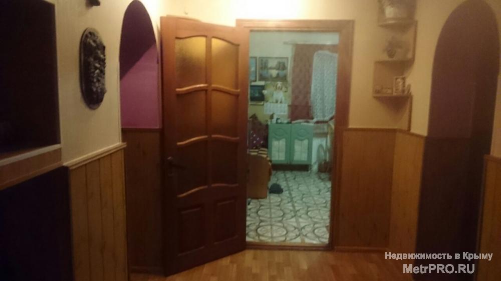 Продам 2-х этажный просторный дом с мебелью в п. Фрунзе Крым, площадь дома 117 м2, 5 комнат, земля 1088 м2. Дом сдан... - 15