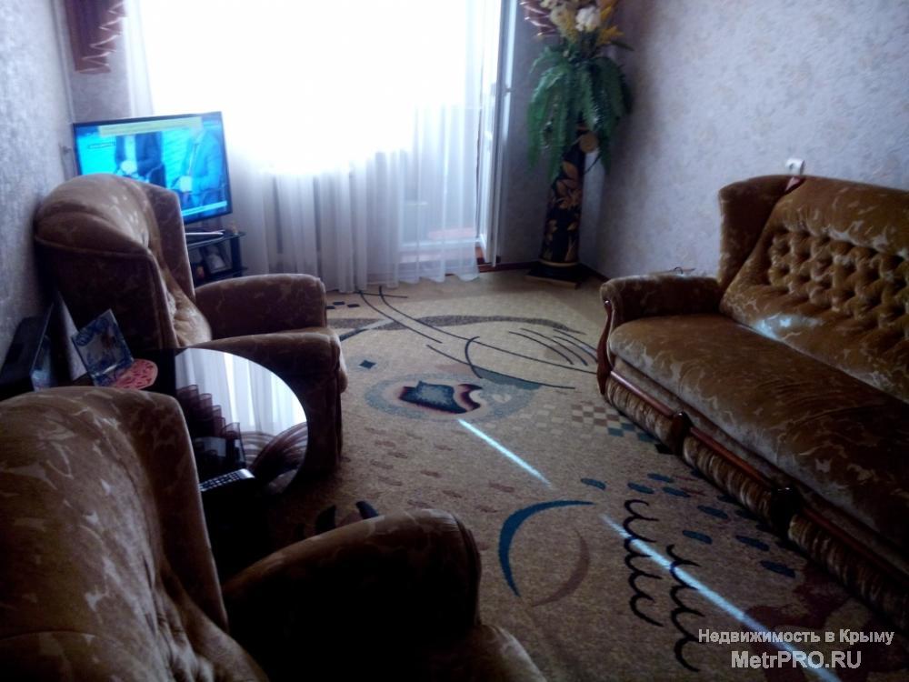 Предлагается к продаже трехкомнатная квартира улучшенной планировки на восьмом этаже десятиэтажного дома по адресу... - 11