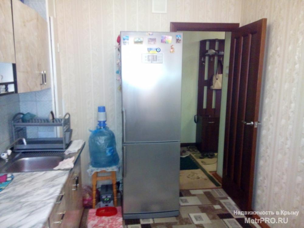 Предлагается к продаже трехкомнатная квартира улучшенной планировки на восьмом этаже десятиэтажного дома по адресу... - 15