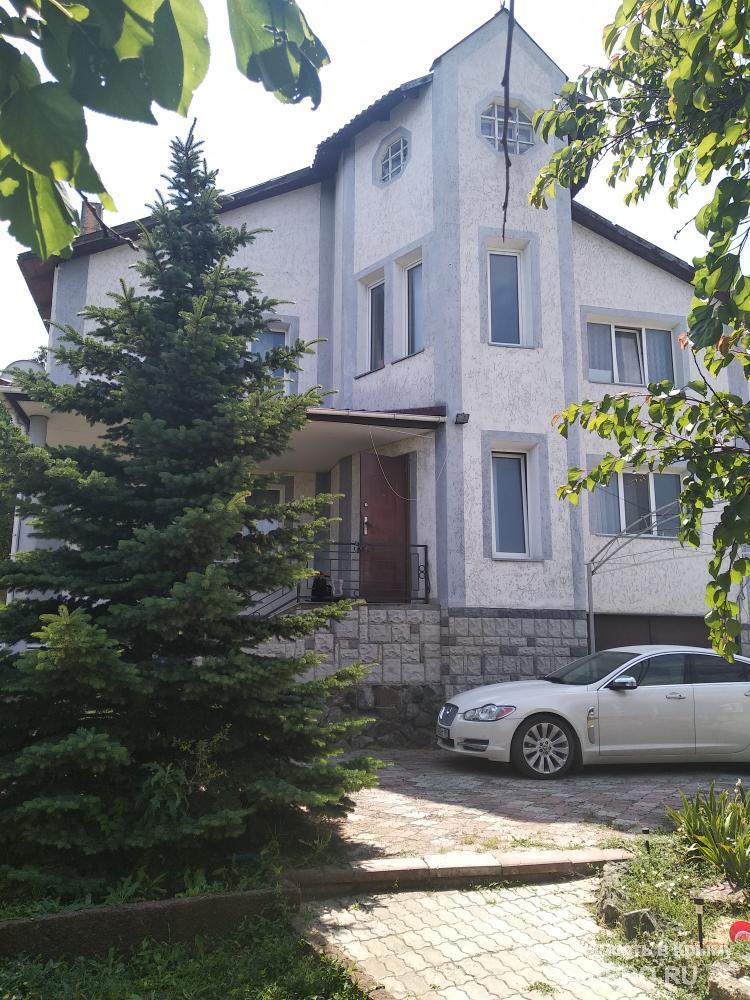 продам дом 237 м2,   5 комнат : 15 /12/ 18/ 17/ 32 м2, 4этажа, дом очень светлый и теплый ,отопление и горячая вода... - 1