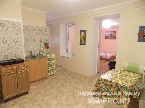 Уютные однокомнатные квартиры №1 и №2 с маленькими двориками в центре Симеиза возле кипарисовой аллеи в 3-5 минутах... - 2