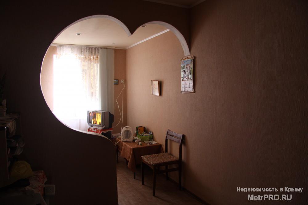 Продается трехкомнатная квартира в Гаспре. Удобное расположение дома, развитая инфраструктура района, рядом... - 3