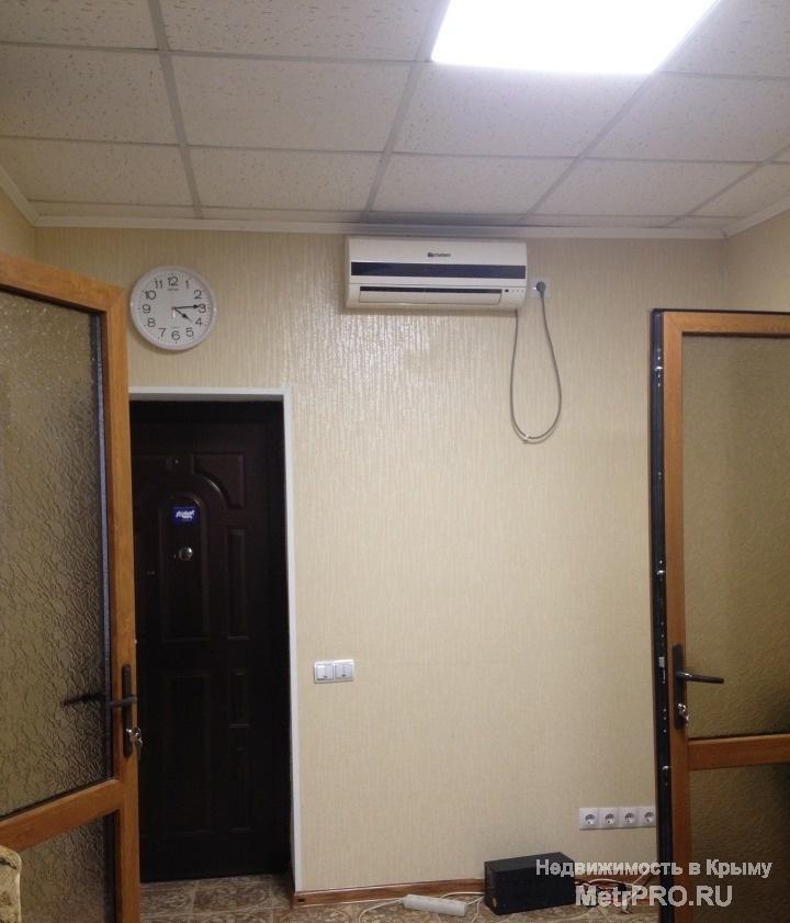 сдам часть офиса кабинет+кухня+сан узел+ общий рецепшн.  есть свой закрытый двор с панорамными окнами+дворик барбекю.... - 9