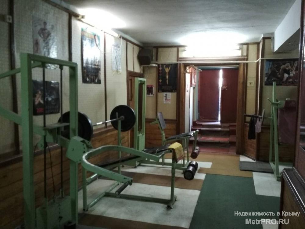 Продается не жилое помещение ул. Льва Толстого.  Цокольный этаж 3этажного жилого дома, отдельный вход.   Площадь...
