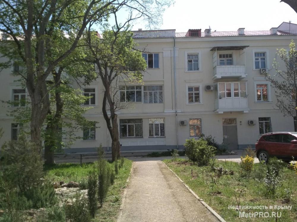 Продается не жилое помещение ул. Льва Толстого.  Цокольный этаж 3этажного жилого дома, отдельный вход.   Площадь... - 21