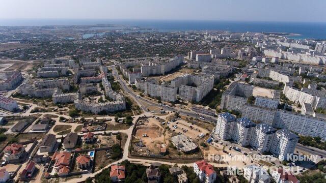 Продам однокомнатную в новом строящемся доме, с хорошим видом и балконом за 2 млн 150 тысяч рублей. Без агентской... - 2