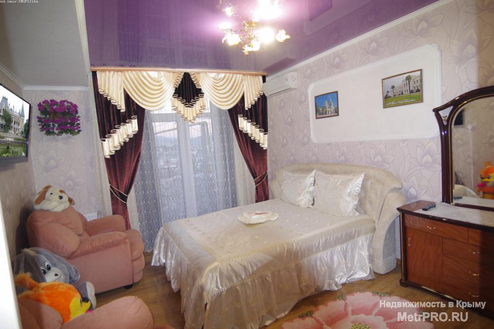 Крым г. Алушта - Рай, класса французской Ривьеры! Гостевой дом на Саранчева находится в тихой и зеленой  старой части... - 2