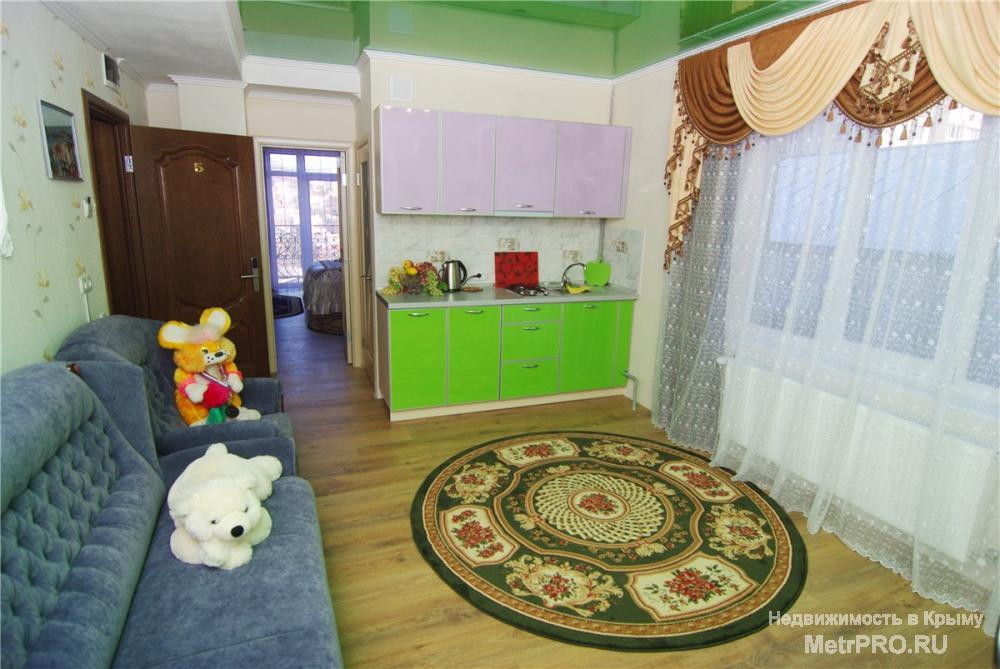 Крым г. Алушта - Рай, класса французской Ривьеры! Гостевой дом на Саранчева находится в тихой и зеленой  старой части... - 4