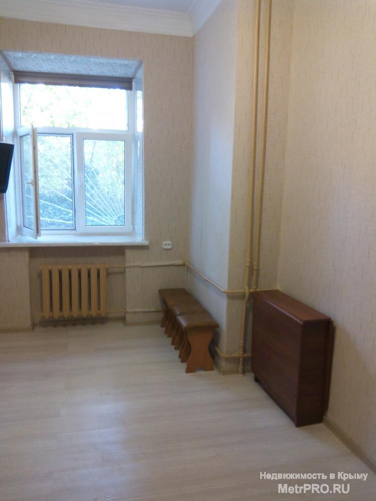 Продаю 3 комнатную квартиру в центре. Этаж 1/3. Комнаты изолированные, общая площадь 66,1, жилая 44,6, кухня 6,7.... - 7