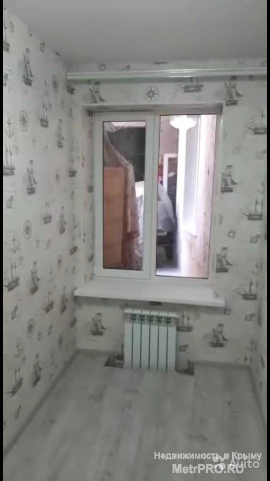 Квартира находится в самом центре Ялты. Через дорогу начало Пушкинской аллеи. В непосредственной близости:... - 2