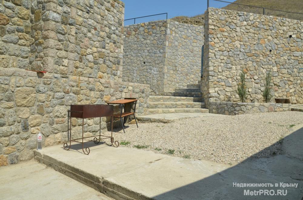 Пансионат располагается на берегу моря горного Крыма (в 150 метрах от природных пляжей), спальный район, занимает... - 34