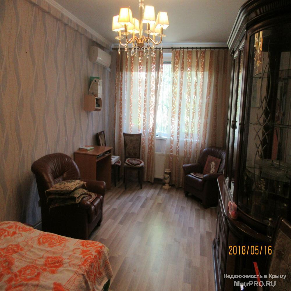 В районе т.н. ТЦ 'Московский' (ул. Николая Музыки 78 «а» к.2) продается крупногабаритная 1-но комнатная квартира 1/10...