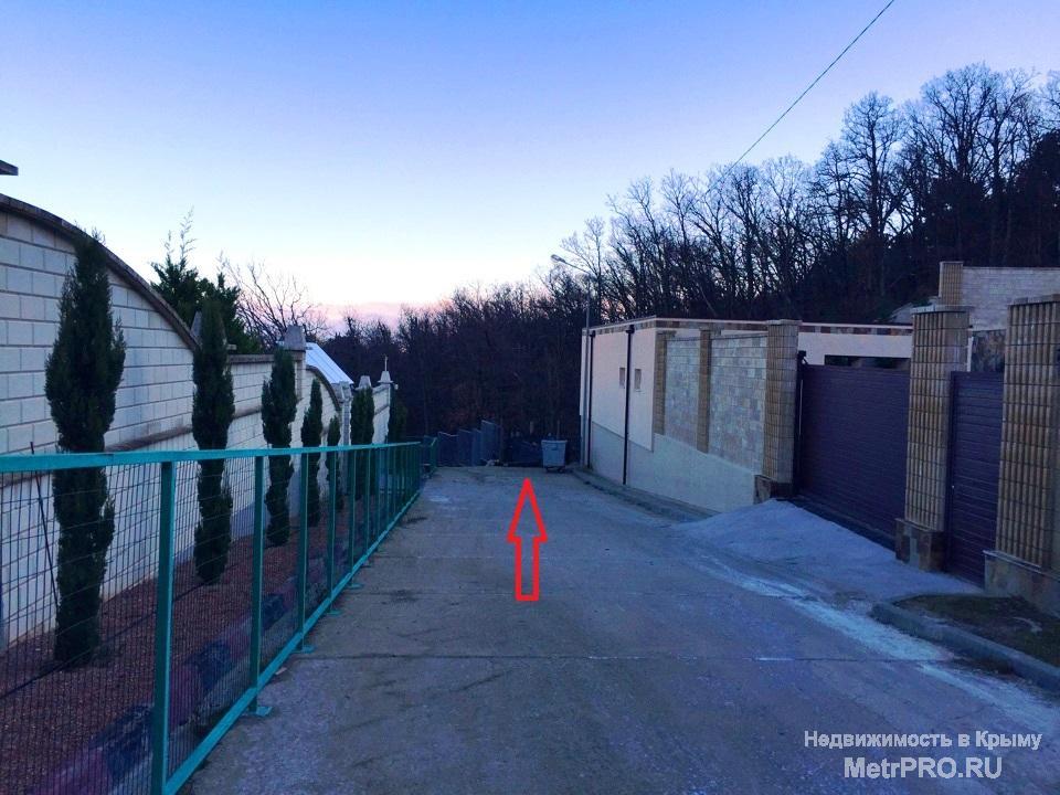 Продажа участка 36 соток в Ялте, в районе озера Магоби. ИЖС, собственность,  3 участка по 12 соток.  Участки имеют... - 2