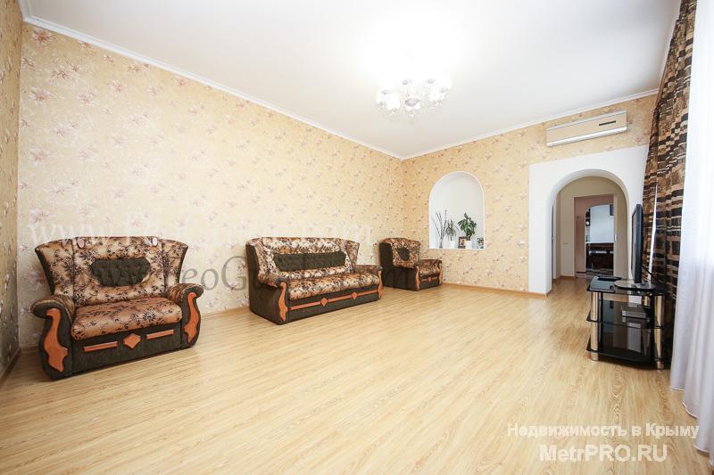 Предлагаем 2-х комнатный дом со всеми удобствами в одном из лучших районов Феодосии, в районе пляжа 'Жемчужный'....