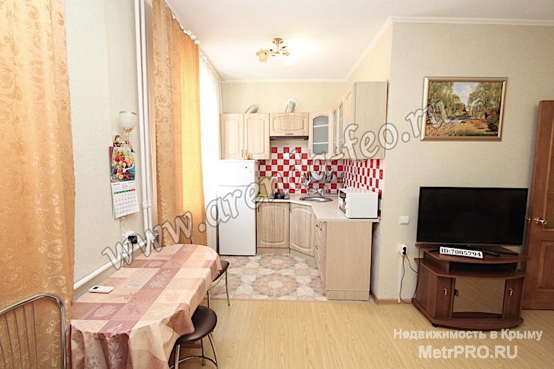 Стоимость аренды за сутки в рублях  ИЮНЬ - 1400-1600  ИЮЛЬ - 2000-2500  АВГУСТ - 2500-2000  Квартира расположена на 2... - 3