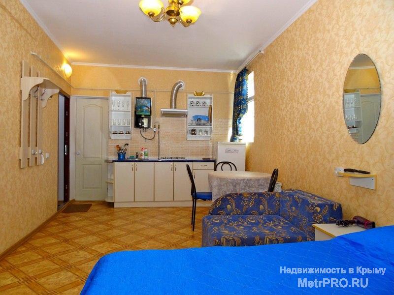 Мы собственники. Продаем в хорошие руки родное домовладение 'Хот-Алушта' До моря и центральной набережной 200метров.... - 31
