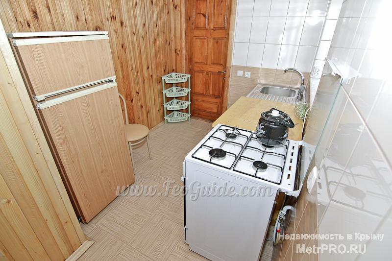 Комфортабельный домик, состоящий из 2 раздельных комнат, кухни, столовой и собственного дворика отлично подойдет для... - 5