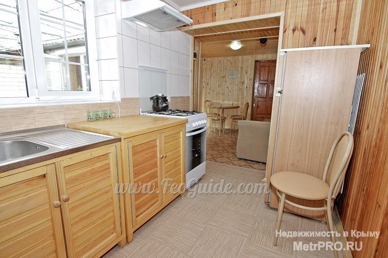 Комфортабельный домик, состоящий из 2 раздельных комнат, кухни, столовой и собственного дворика отлично подойдет для... - 6