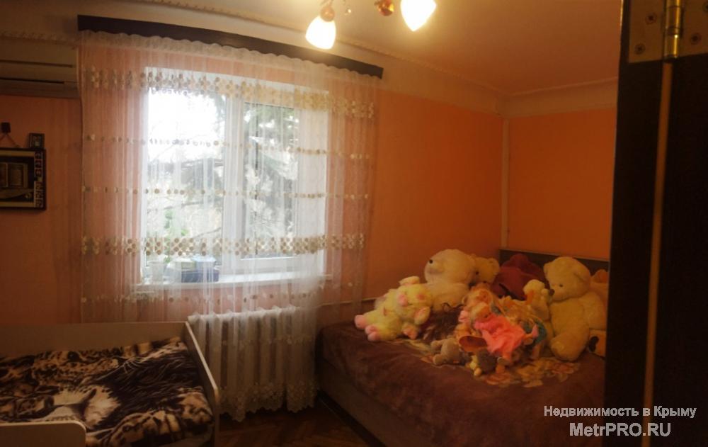 Продажа 2 к.кв в центре Ялты, по ул.Московская р-н остановки «Октябрь».  Общая площадь квартиры 44,9 м2, комнаты 18 и... - 1