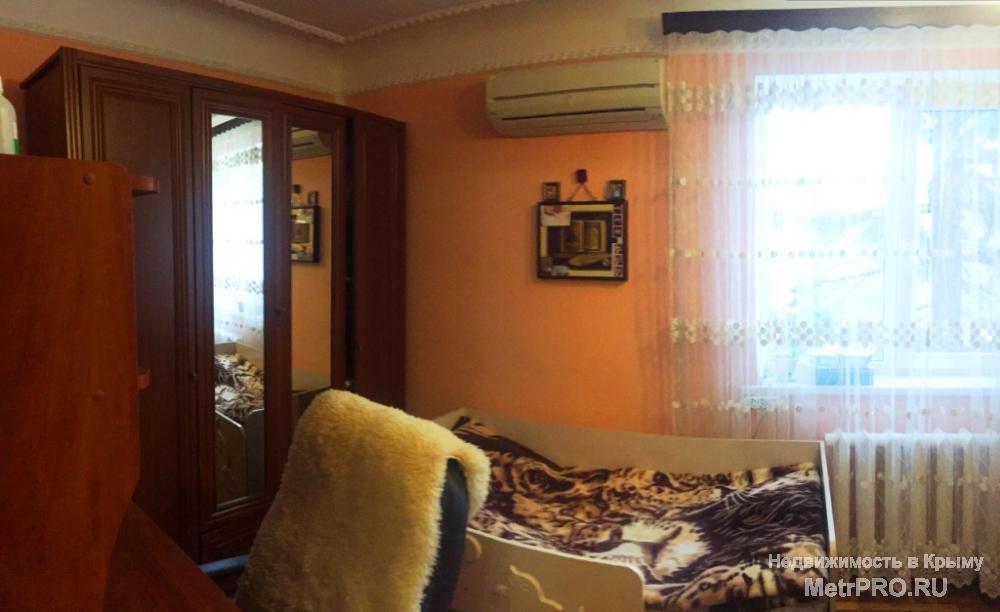 Продажа 2 к.кв в центре Ялты, по ул.Московская р-н остановки «Октябрь».  Общая площадь квартиры 44,9 м2, комнаты 18 и... - 3
