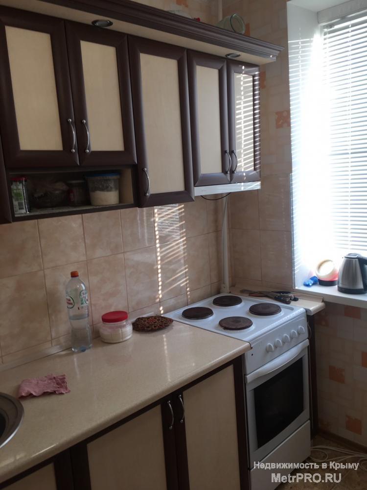 1 комн. кв. по ул. Ивановой, Малосемейного  типа,  4/5 ти. эт. дома,  общ. пл. 24 кв. м. Капитальный ремонт, ровные...