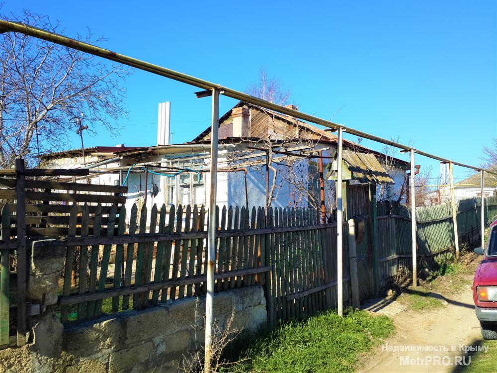 Продам недорого! 1/2 ЖИЛОГО дома на Северной стороне Севастополя, на улице Аллы Оношко.  ИЖС, есть прописка и адрес.... - 1
