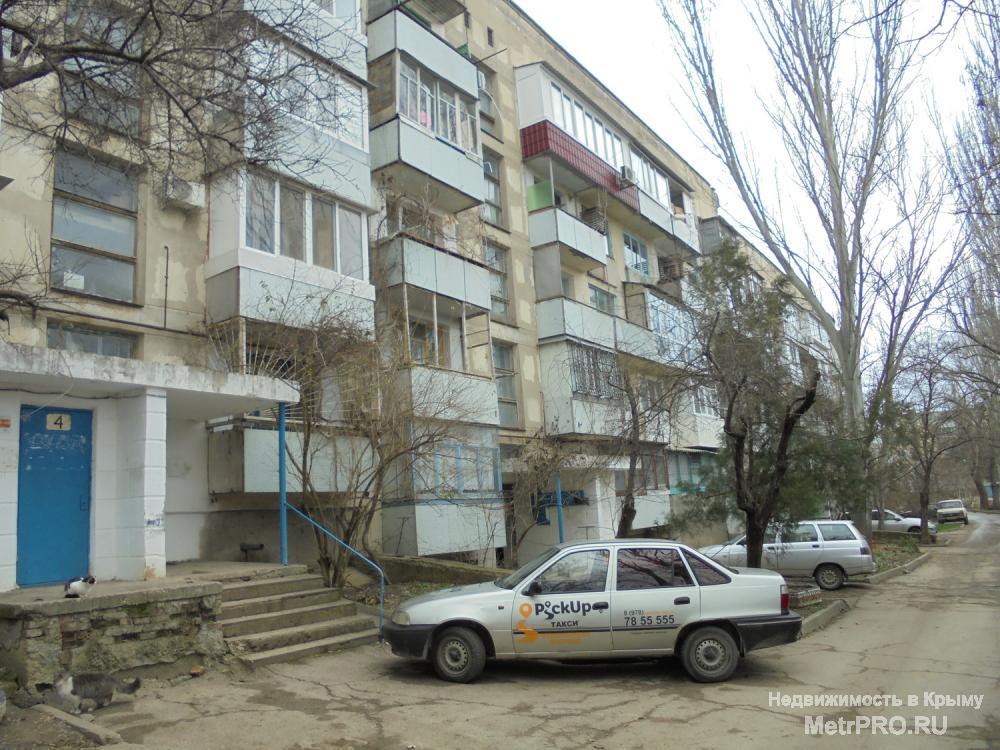 Предлагаем в аренду двухкомнатную квартиру, вместимость которой до 5 человек. Расположена в хорошем и тихом районе... - 1