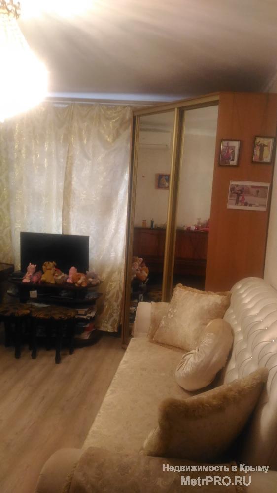 Продам свою 3-х комнатную квартиру 8/9 на ул. Балаклавская (р-н Пневматика) в Симферополе, дом возле ПУДа, рядом... - 3
