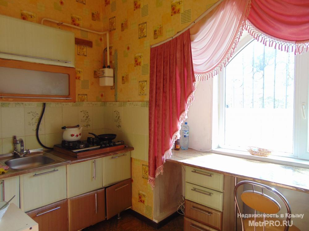 Продам уютную 2х комн. квартиру в Балаклаве, ул.Б.Хмельницкого  Квартира очень уютная, находится в экологически... - 1