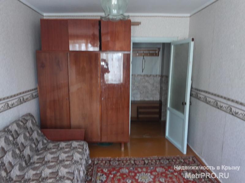 Сдам 2 комнаты в 3кк (одна закрыта) на улице Адмирала Юмашева, Состояние простое, Всё есть. Подробности по телефону.