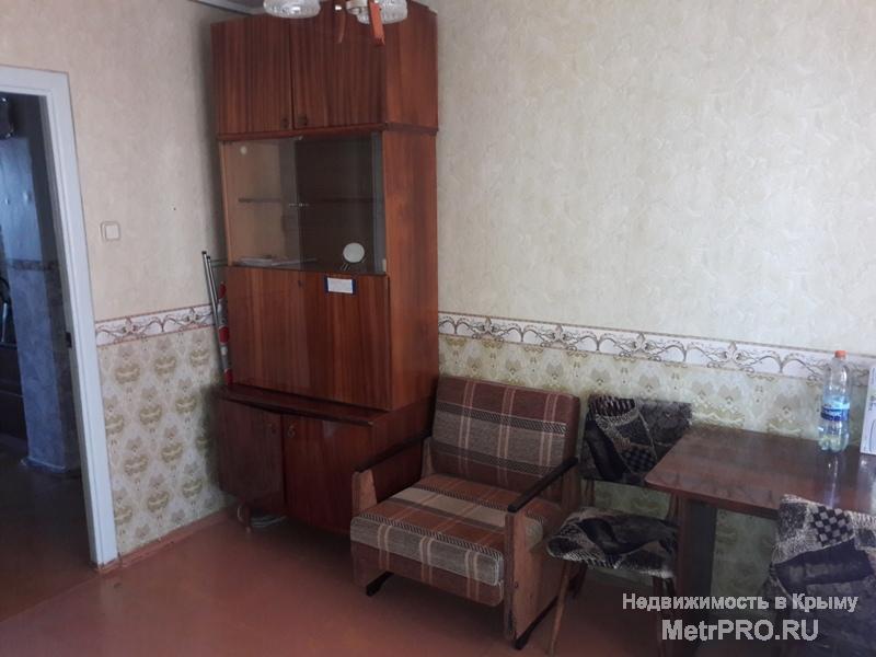 Сдам 2 комнаты в 3кк (одна закрыта) на улице Адмирала Юмашева, Состояние простое, Всё есть. Подробности по телефону. - 4