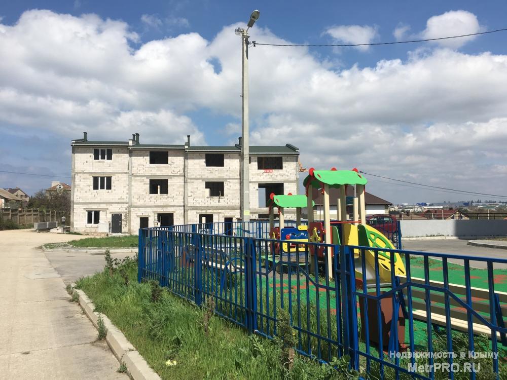 Просторный таунхаус (130 м2), в котором хватит места для каждого члена семьи!  Три этажа, собственный приусадебный... - 7