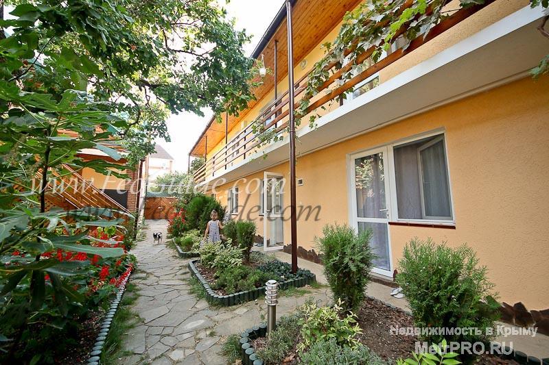 В одном из лучших районов Феодосии предлагаем отдых в  2-х и 3-х местных номерах в частном секторе Феодосии.... - 9