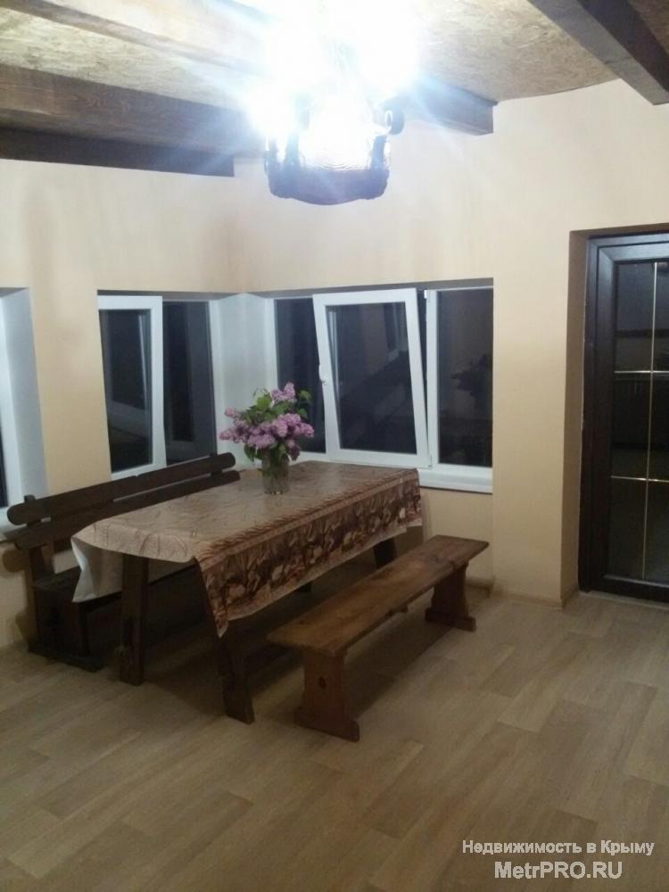 Сдам 3-х местный номер в Каче. В номере 3 кровати, санузел, небольшая кухня. На улице есть зона барбекю, просторная и... - 6