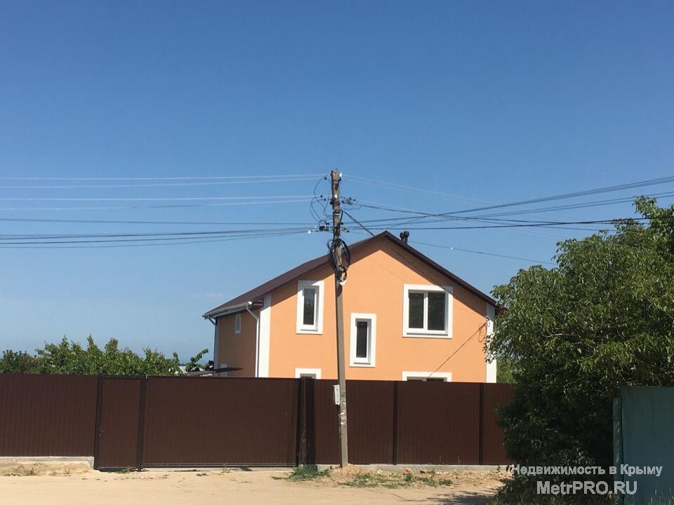 Продам двухэтажный дом из ракушняка, на участке 4 сотки с хорошим видом на город, море, просторы. Отличные...