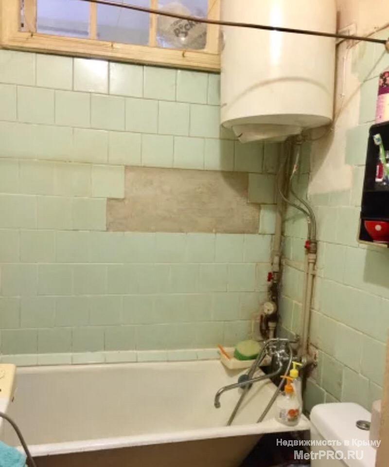В продаже 2-комнатная около центра, улица Кожанова. Квартира под ремонт. Первый высокий этаж, на окнах решетки....