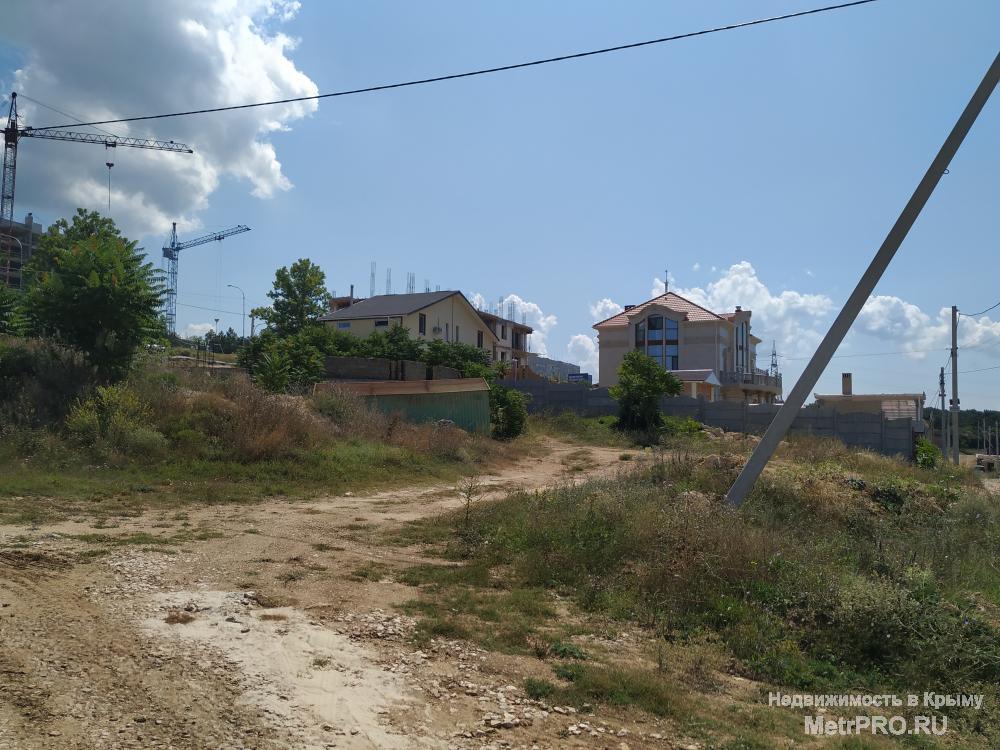 Продается участок ИЖС в районе элитной застройки, на проспекте Победы, улица Генерала Мельника, граничит с... - 4