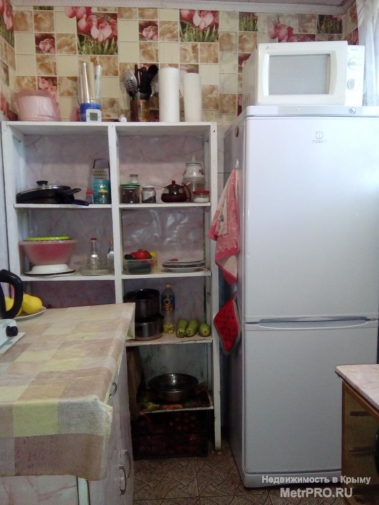 Продам жилую дом-дачу в Крыму(Симферополь). Находится в районе Курцы(до Симферополя 2 км,автобус 65,85).Дом 6*6,из... - 10