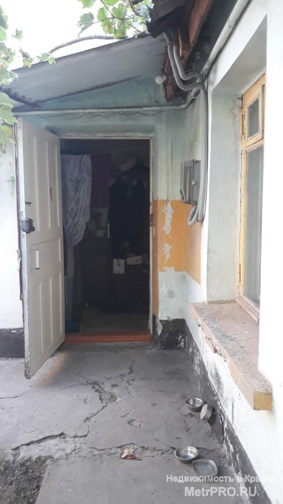 Продаётся дом по ул Артезианская 3-х комнатный ,две комнаты раздельные одна смежная , туалет смежный .Собственник... - 11