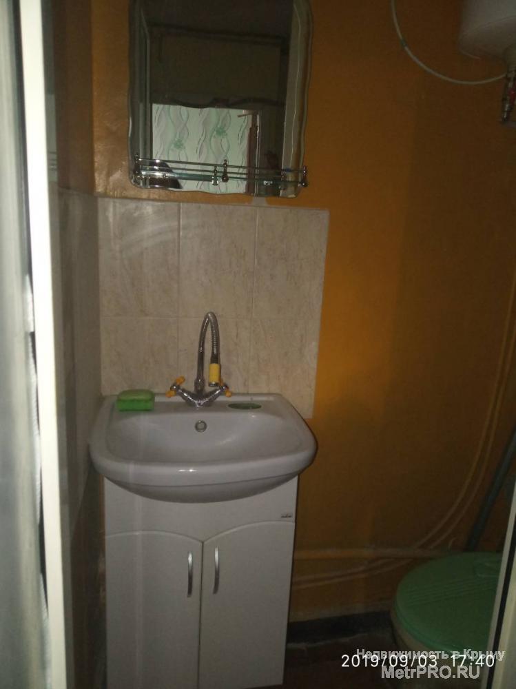 Продается комната в двухкомнатном блоке. Площадь комнаты 18,6 кв.м. Большой балкон, застеклен.  Площадь комнаты: 18.6... - 1