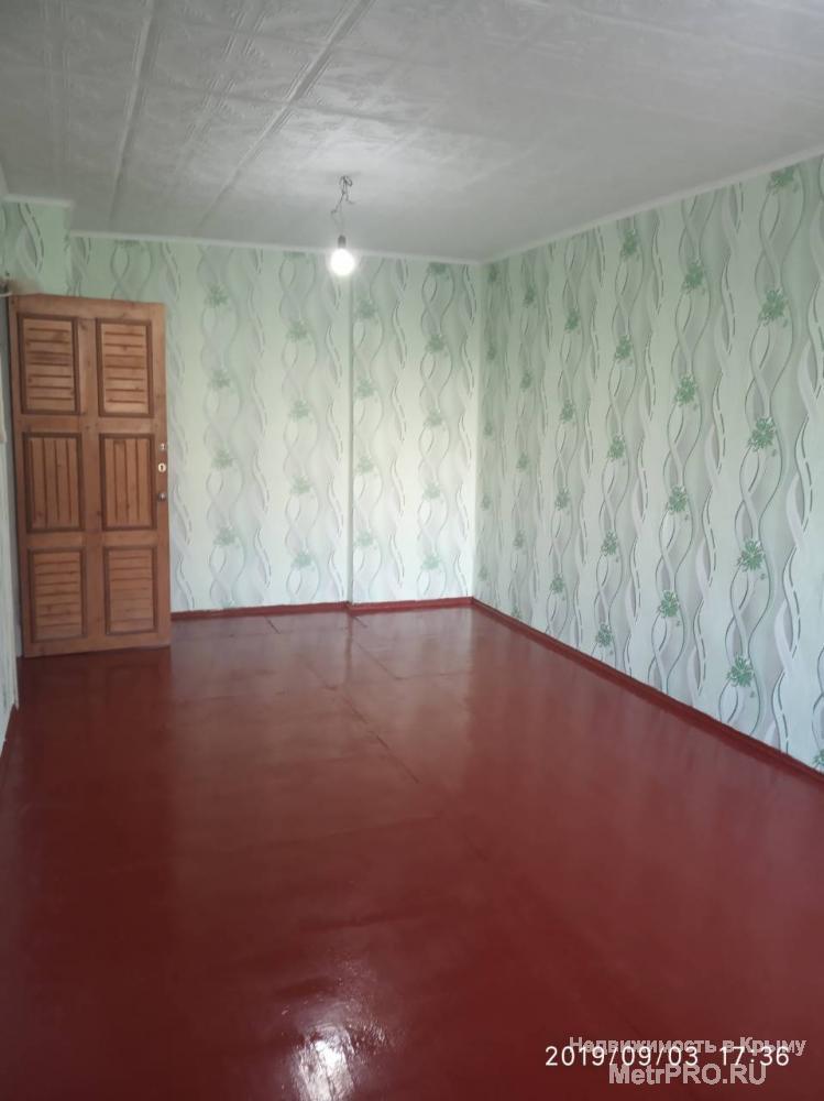 Продается комната в двухкомнатном блоке. Площадь комнаты 18,6 кв.м. Большой балкон, застеклен.  Площадь комнаты: 18.6...