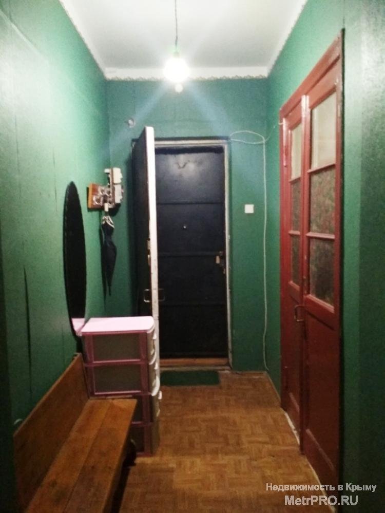 На улице Дроздова продается 2-х комнатная квартира в самом центре Севастополя (сталинский проект). Квартира находится...